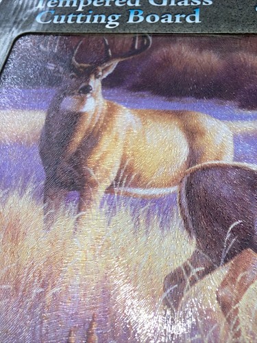 Glass cutting board with deer picture - Picture 4 of 8