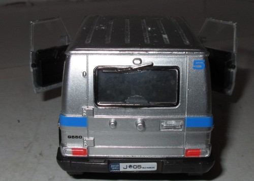 Jada 2018 JURASSIC WORLD '4X4 Mercedes-Benz G 550 Used Dinosaur Truck SUV 1:43 - Picture 10 of 10