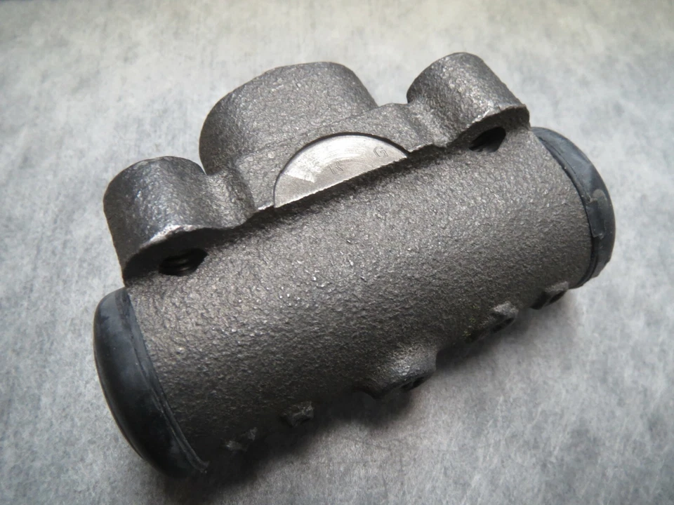 Cilindro de rueda trasera derecha para Mazda MPV 1990-1993 - Hecho en Japón - ¡Envío rápido! Foto 3 de 4