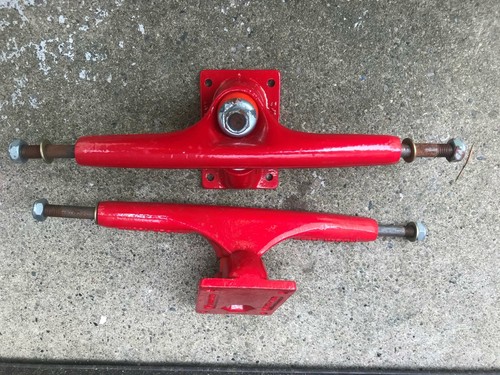 VTG 80S NOS RED SET SURE GRIP PIG SKATEBOARD OLD SCHOOL 9 +INCHES 183MM TRUCKS - Picture 3 of 3