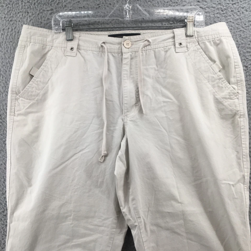 Calça Venezia Capri Feminina 18 (Real 38X23) Off-White Cintura Média Bolsos de Carga - Imagem 2 de 4