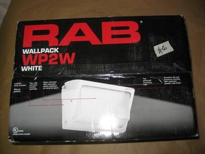RAB LIGHTING WALLPACK WP2W 100W WHITE FRIENDLY LIGHTING NOS UNOPENDED BOX #6