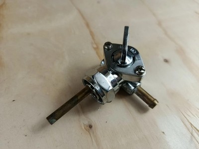 2003 Harley Dyna 100TH FXDL Low Rider Fuel Gas Petrol Valve Petcock 61338-02