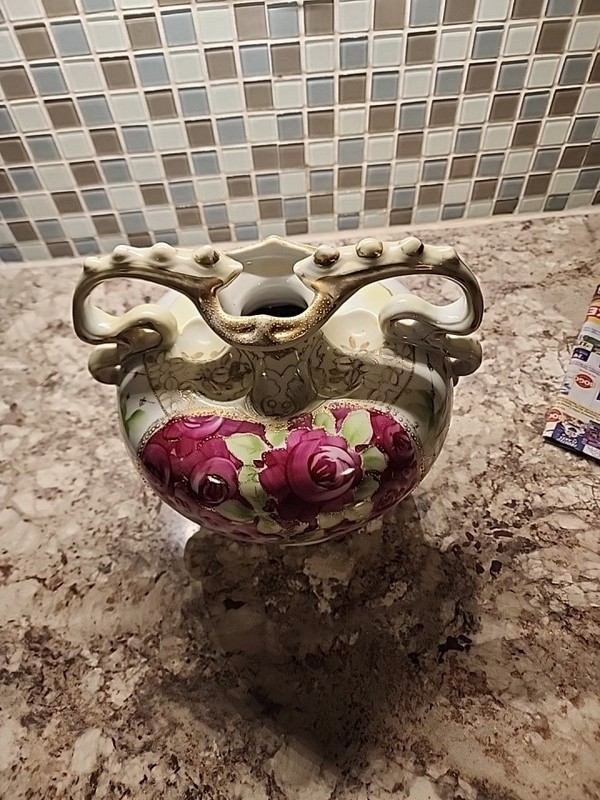 ANTIQUE NIPPON HAND PAINTED LARGE FLORAL VASE MORIAGE PAINTING