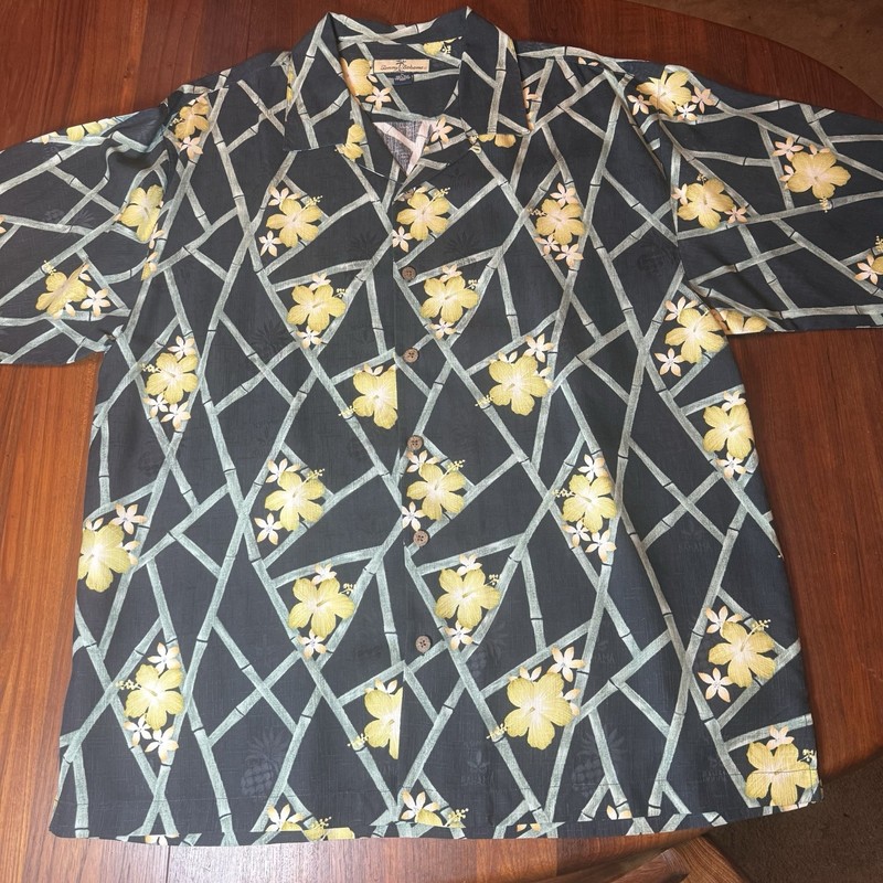 Tommy Bahama Men's XL Silk Short Sleeve Shirt Black With Yellow Floral