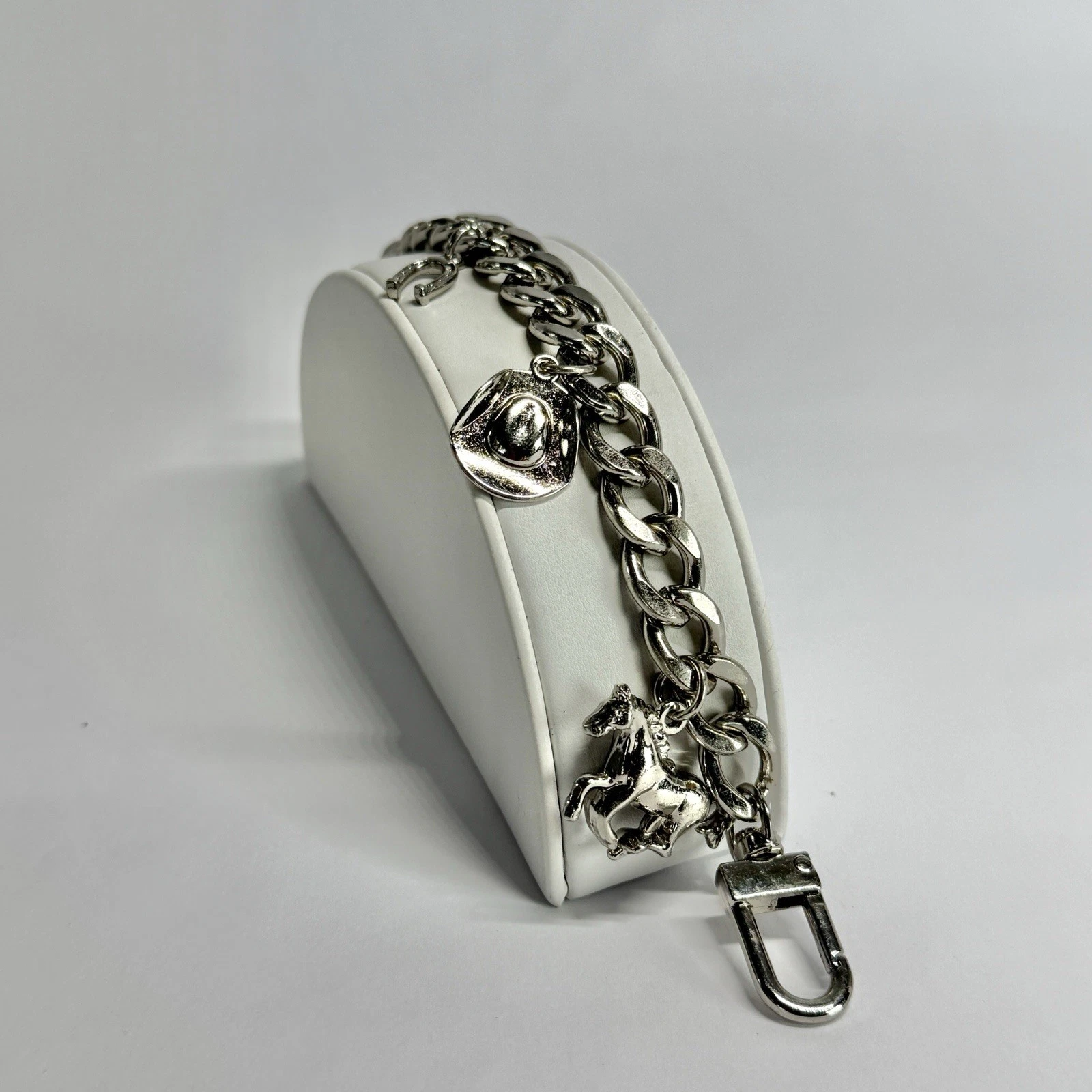 Western Cowboy Horse Charms Silver Tone Vintage Bracelet Jewelry Br277