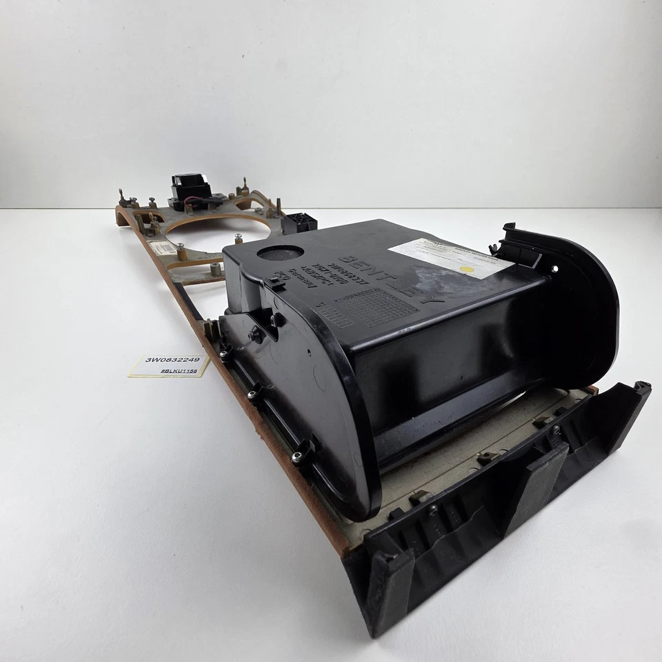 Bentley Continental GT 2003-2013 consola central moldura decorativa 3W0832249 Foto 4 de 4