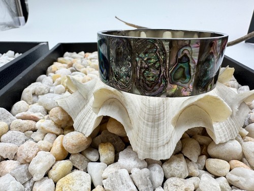 Beautiful Hand Crafted Abalone Shell Mosaic Bracelet - Picture 2 of 11