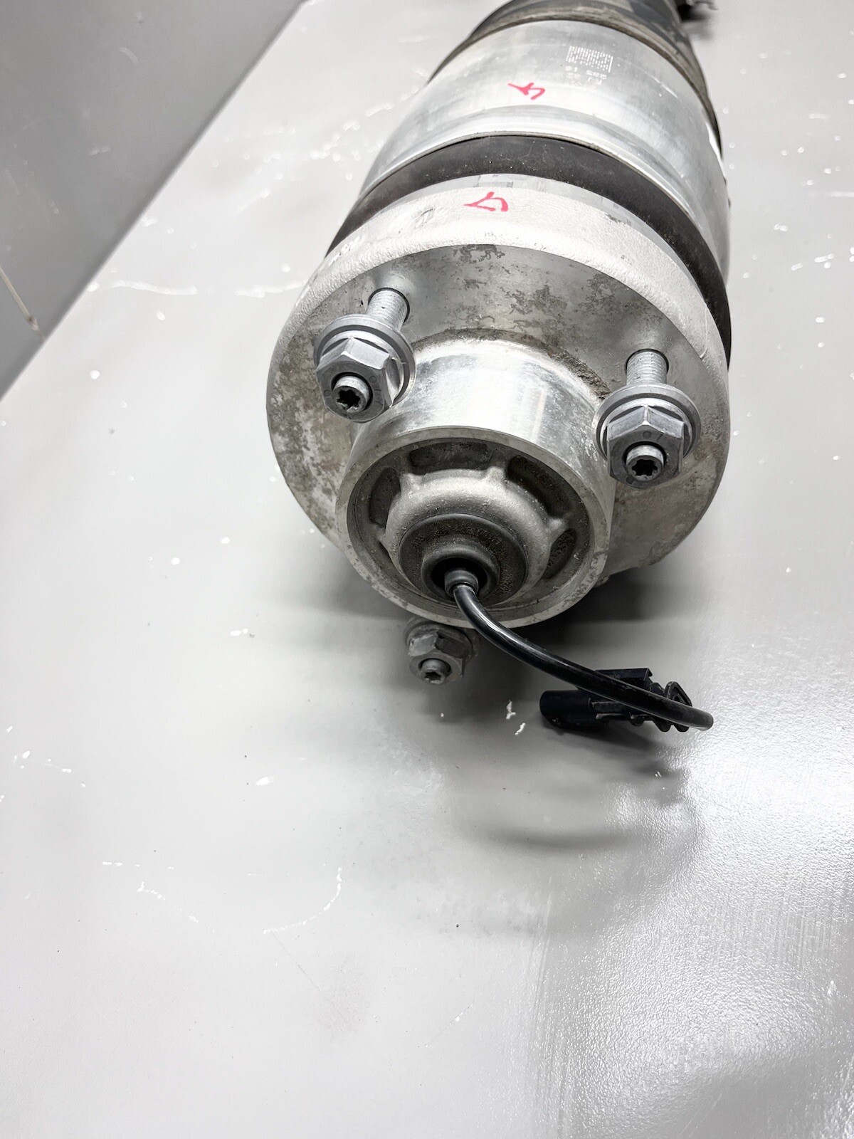 ⭐️2017-2020 Maserati Levante Front Left Driver Air Suspension Shock Strut OEM