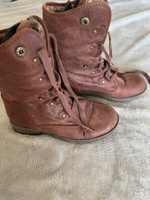 Women's Target Brown Faux Fur Lined Ankle Boots Size