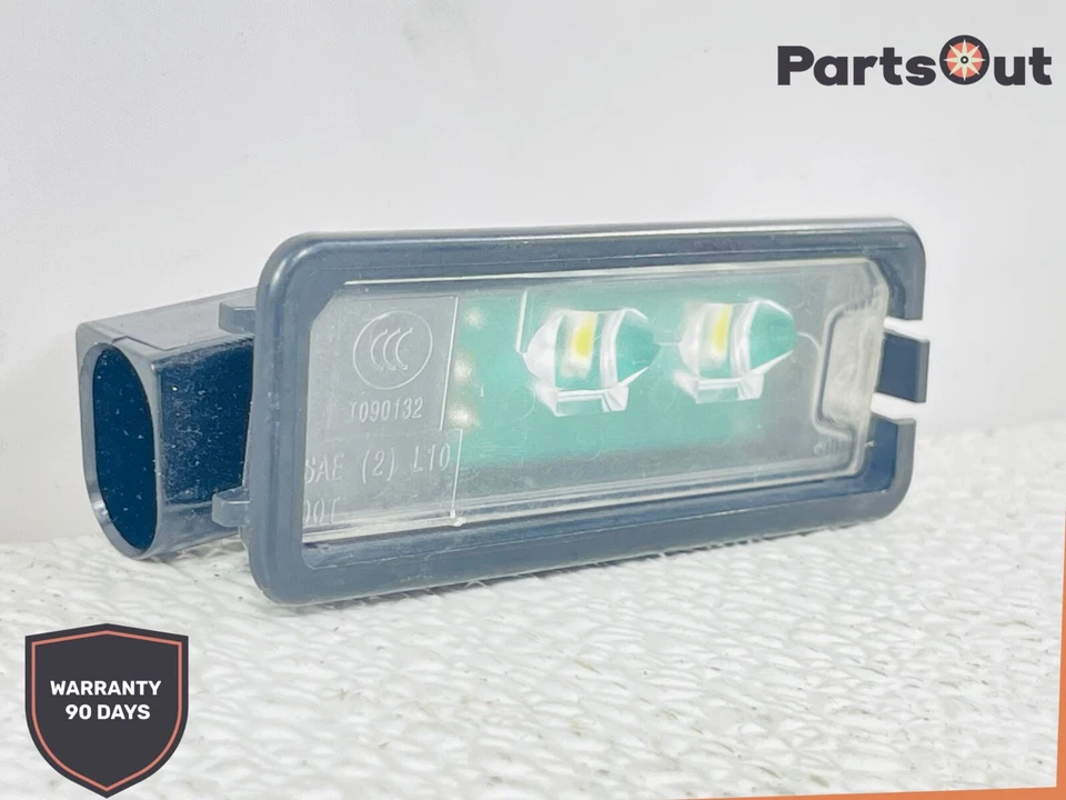 Luz LED 12-16 matrícula trasera Volkswagen 1K8943021 OEM Foto 3 de 4