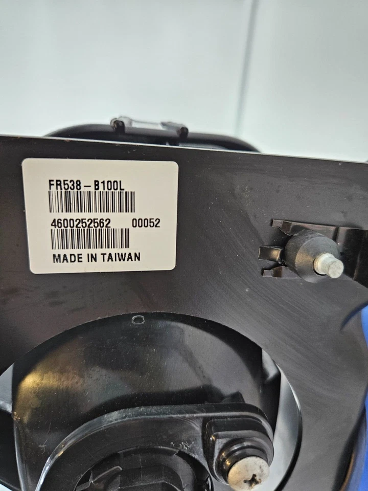 Luz antiniebla lado izquierdo conductor para 99-03 Ford F-150 F-250/99-02 Expedition OEM usado Foto 2 de 3