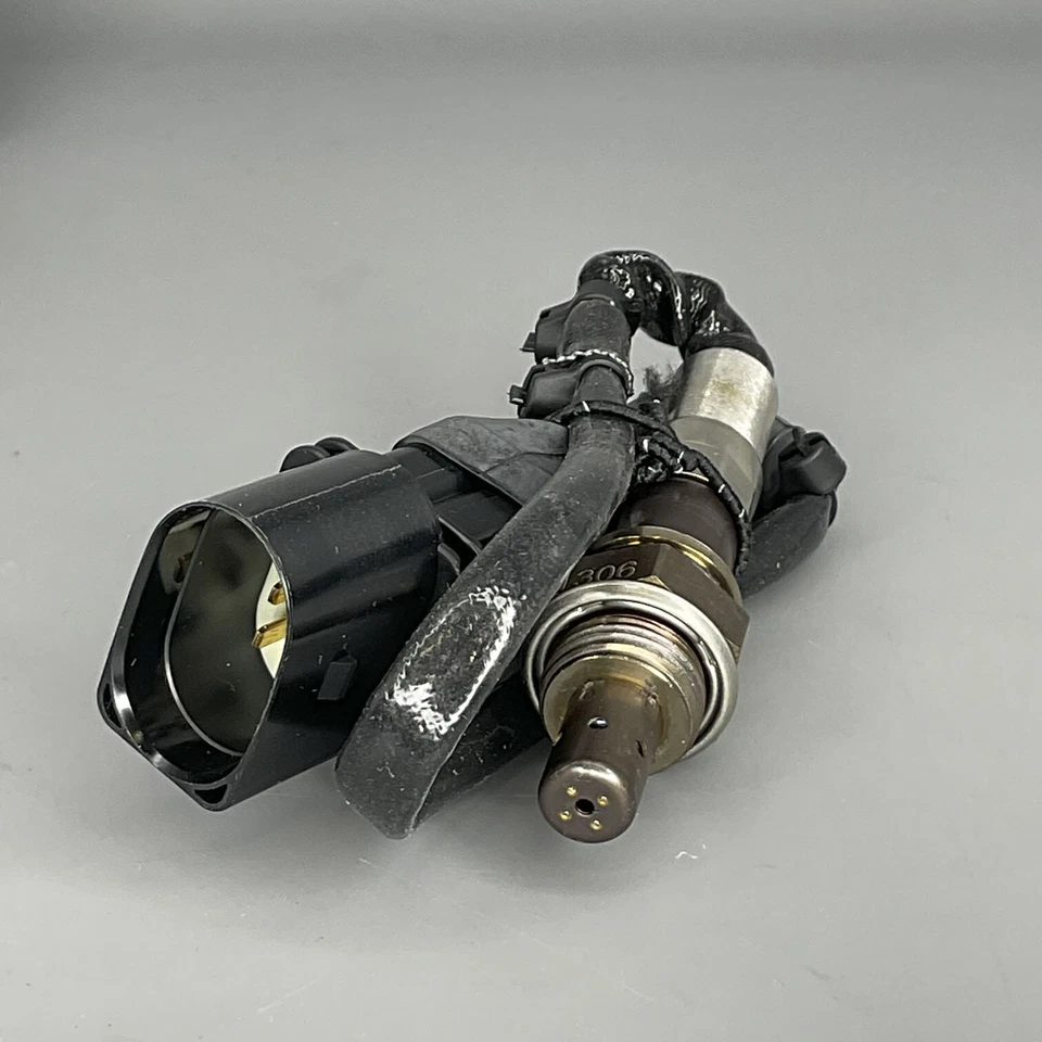 Sensor de oxígeno Bosch 15646 O2 para 04-06 Hyundai Elantra Kia Spectra Spectra5 Foto 3 de 4