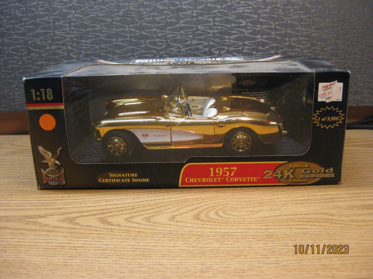 1/18 1957 CHEVROLET CORVETTE , 24K GOLD PLATED BY YATMING