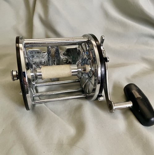 Vintage Penn 66 Long Beach Conventional Fishing Reel Good Condition