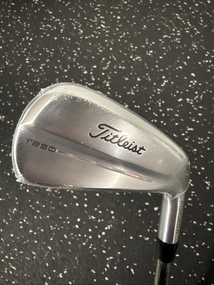 Titleist T250 Single 4 Iron AMT Red Steel Stiff RH 7370 NEW! - Image 2 of 4