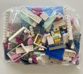 Lego friends bundle. Sets: 3061 With Manual & Box, & 41007 With Manual & No Box