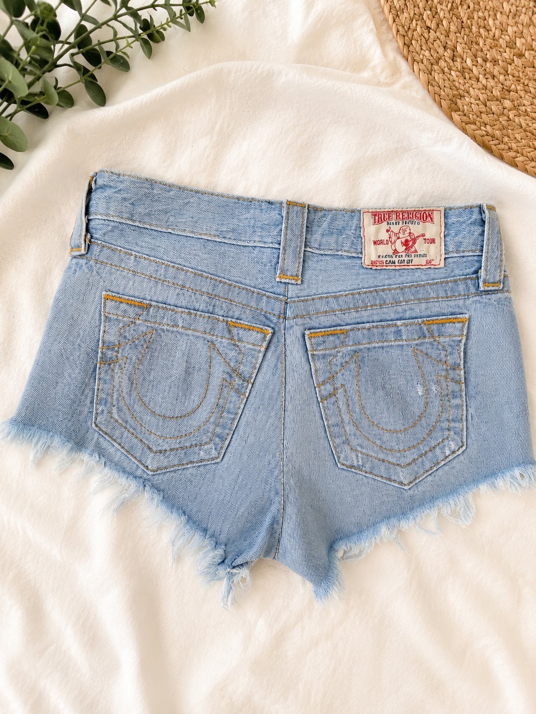 Y2K True Religion Joey Cut Off Shorts Women’s Size 26 Blue Distressed Denim
