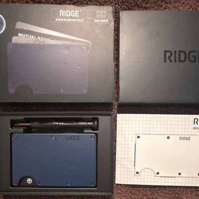 Ridge Wallet Dark Harbor with cash strap