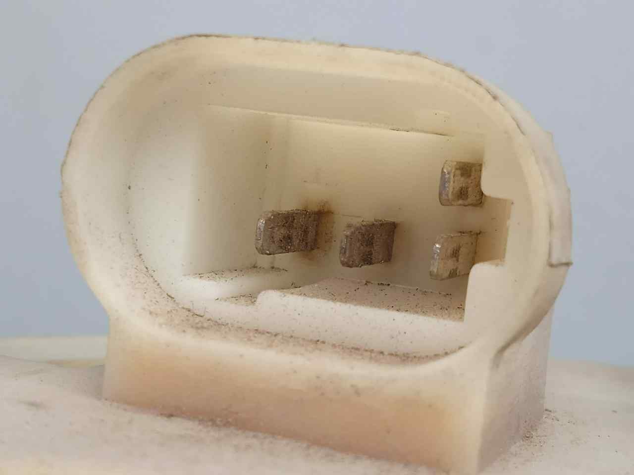 Photo 2/5