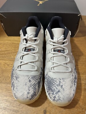 Nike Air Jordan 11 XI Low LE 