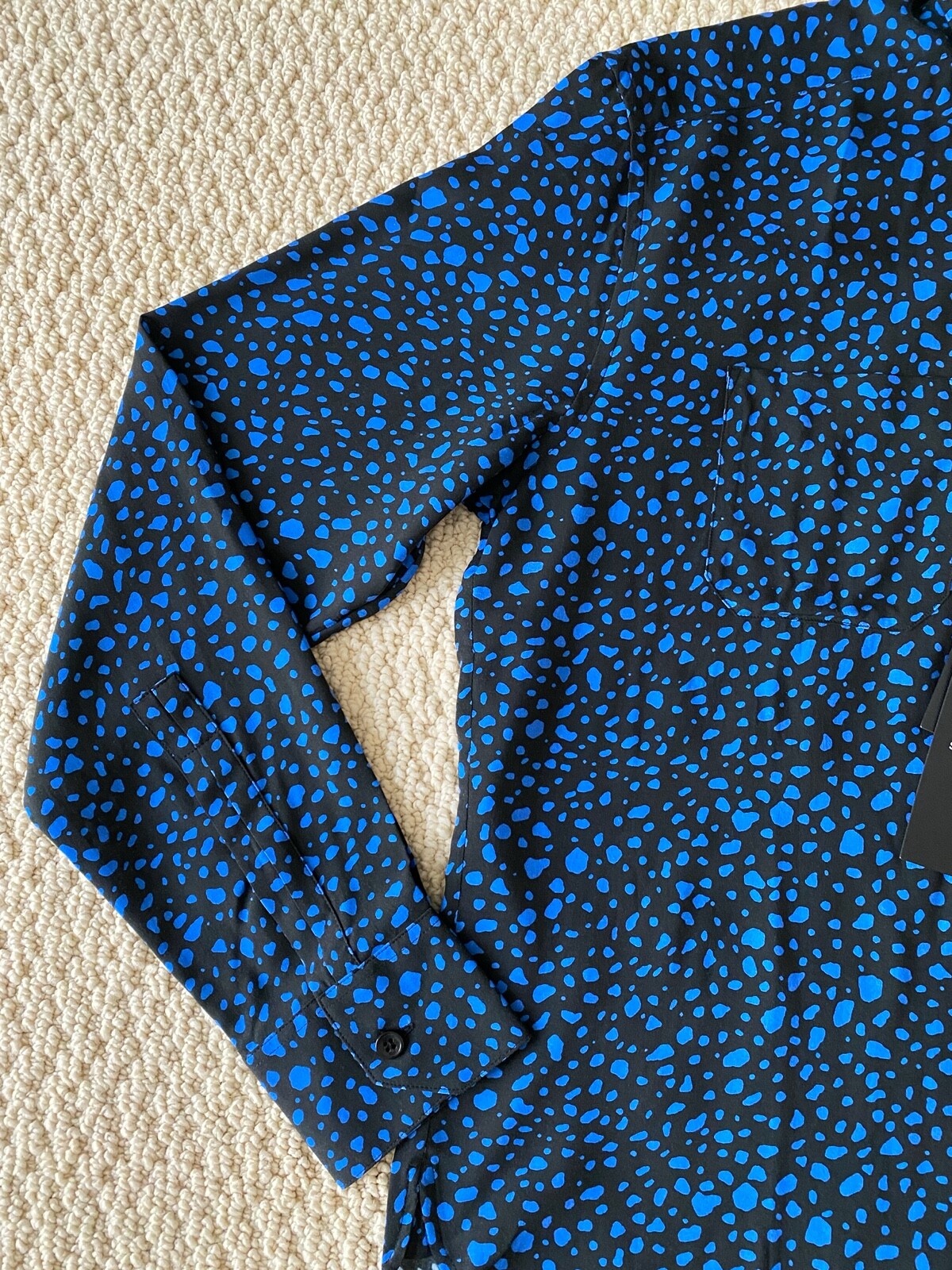 Camicia nuova con etichette Saint Laurent YSL nera blu a macchie viscosa con tasca abbottonata 38 15