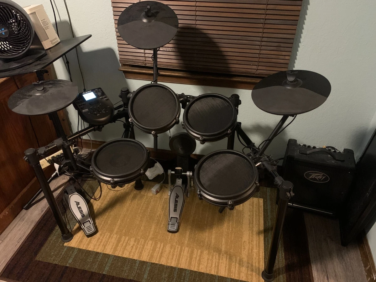 Electronic Drum Kit Alesis Nitro Mesh Kit 8 Piece with Mesh Heads