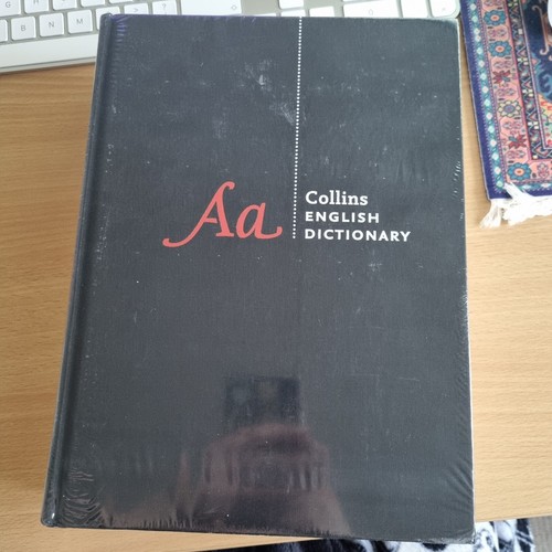 English Dictionary Complete and Unabridged More than 725,000 words