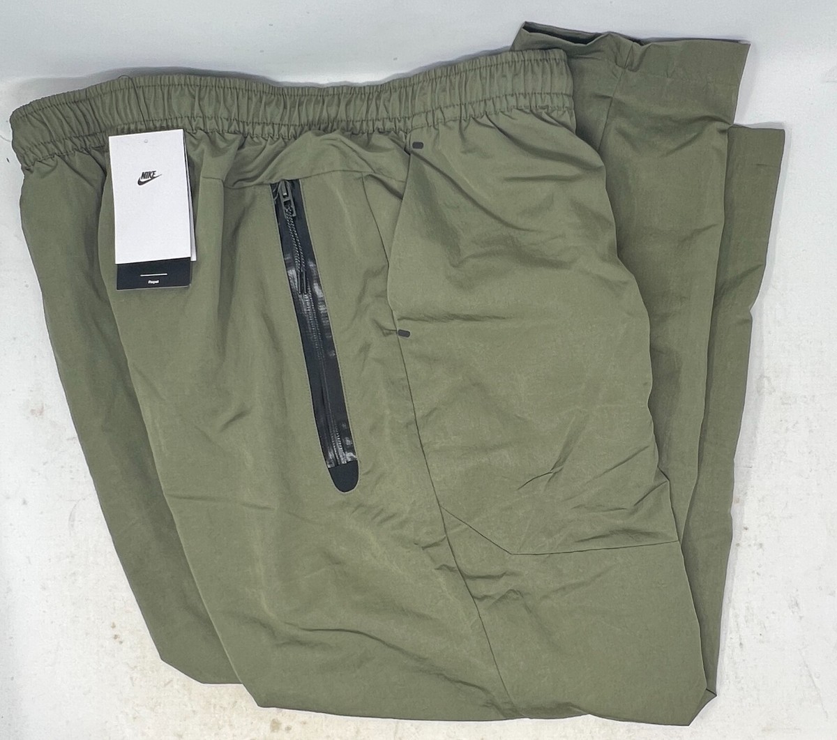 Nike Sportswear Tech Woven Lined Commuter Pants Mens XL Olive