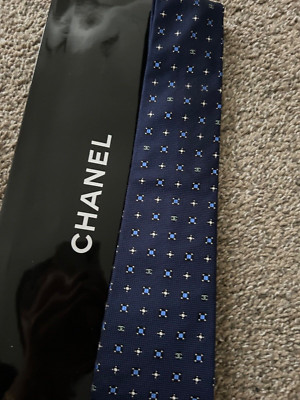 CHANELネクタイ BNWOT CHANEL 100% Authentic Tie CC logo all around | eBay