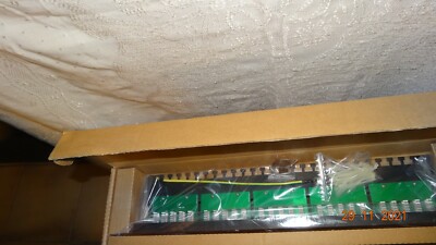 Patchpanel 2 Stück 19'' 25xRJ45 Cat3 1HE - 1x OVP sw. RAL 9005- 1x Gebr. grau 