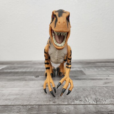 ケナーJURASSIC PARK ELECTRONICユタラプター(JP.22) s-l400.jpg