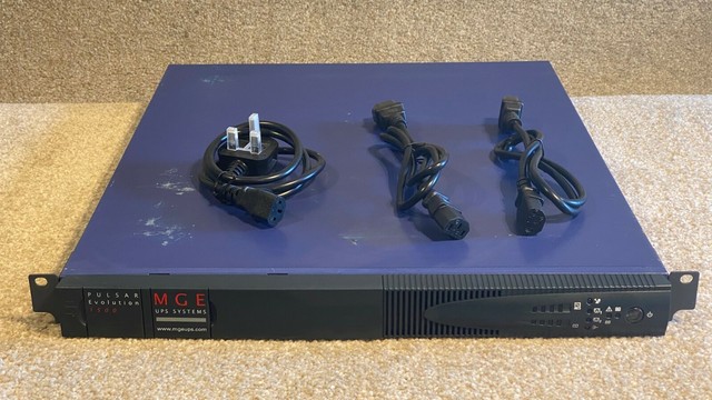 MGE Pulsar Evolution 800 montaggio su rack 1U gruppo di continuità - batterie nuove - garanzia RTB 12 m- MGE Pulsar Evolution 800 montaggio su rack 1U gruppo di continuità - batterie nuove - garanzia RTB 12 m-