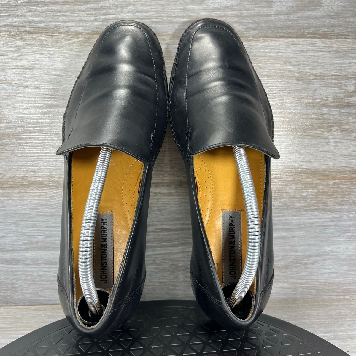 J Murphy Johnston and Murphy 9 1/2M  Black Slip On Loafers Johnston & Murphy sheepskin loafers made for the man who  main image 2