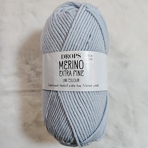 Drops yarn Merino Extra Fine Color Blue 39 Lot Of 6 Skeins - Picture 2 of 4