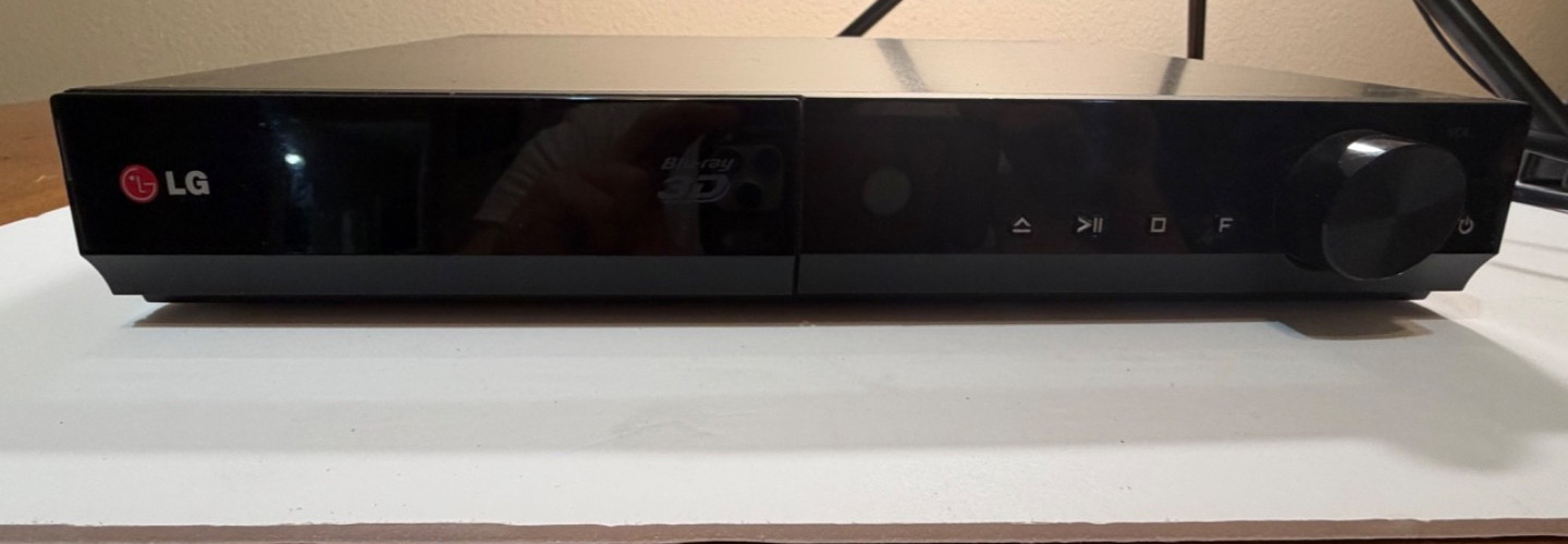 LG BH5140S 3D BLU-Ray Home Theater System  500W with Subwoof