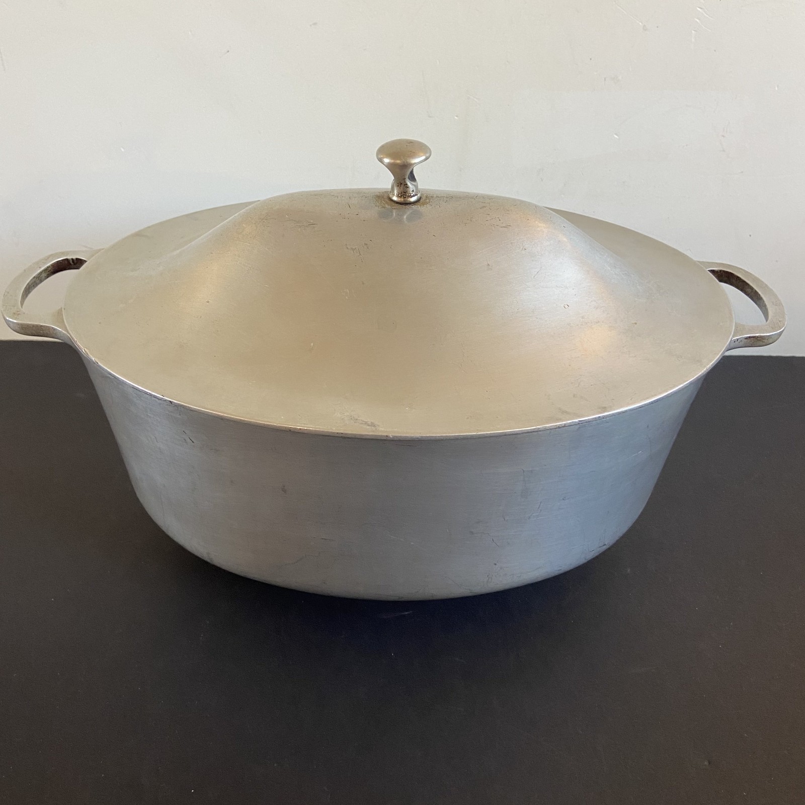 Vintage Heavy Aluminum Oval Dutch Oven Roaster with Lid 6 Quart Dutch Oven