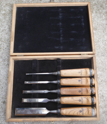 Set of 5 Mifer Woodworking Chisel Set with Case
