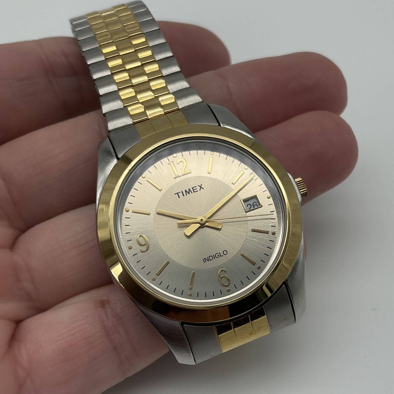 Timex T2N316 South Street Indiglo Men Watch 35mm Two Tone Bracelet New Battery
