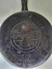 Griswold cast iron skillet #4 702.  EXCELLENT. ￼