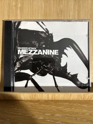 Massive Attack Mezzanine CD 1998 (S1.2)