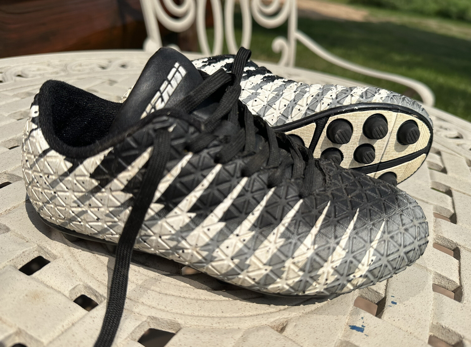 Vizari Soccer Cleat Shoes Youth Black White Size 1 eBay