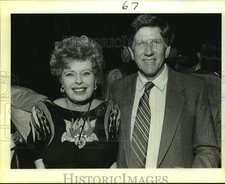 1986 Press Photo Jamie Maverick with Richard Dixon at Witte Museum, Texas