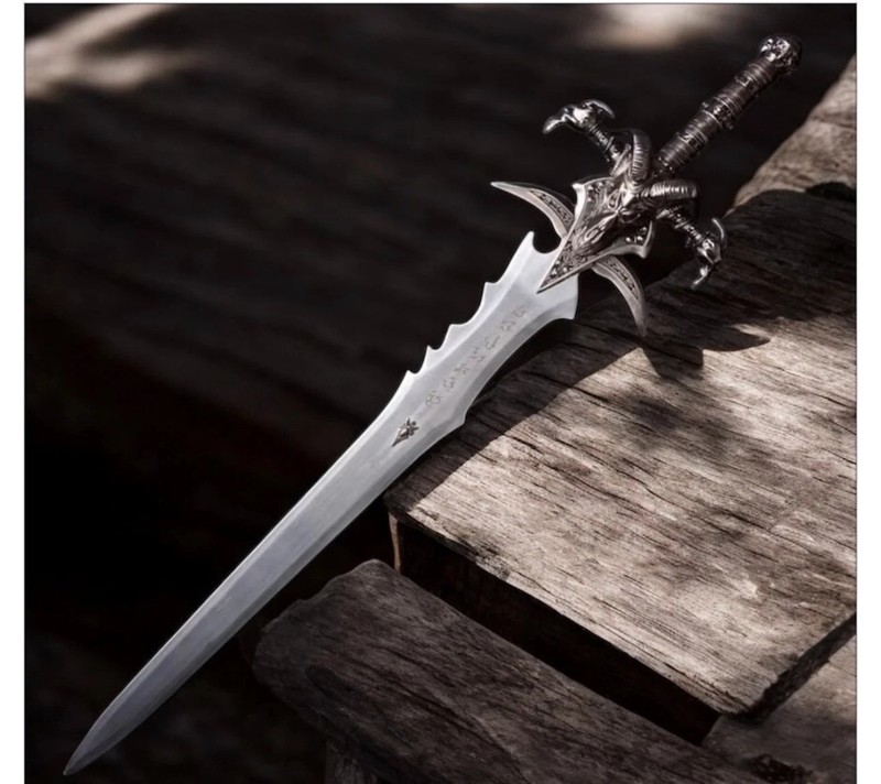 Frostmourne Sword World Of WarCraft Lich King 1:1 Scale Metal Cosplay 47” Usa