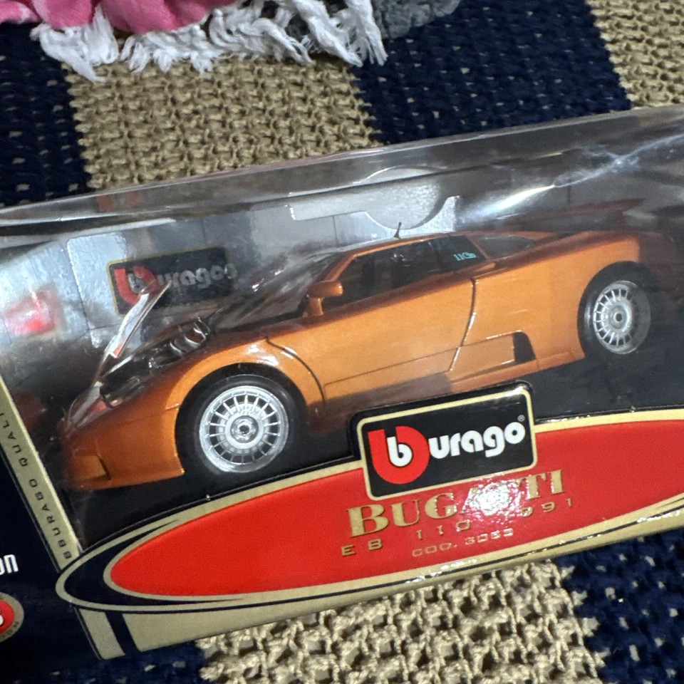 Bburago Edición Especial 1991 Rojo Bugatti EB 110 1:18 Modelo Coleccionista ROJO Foto 3 de 4