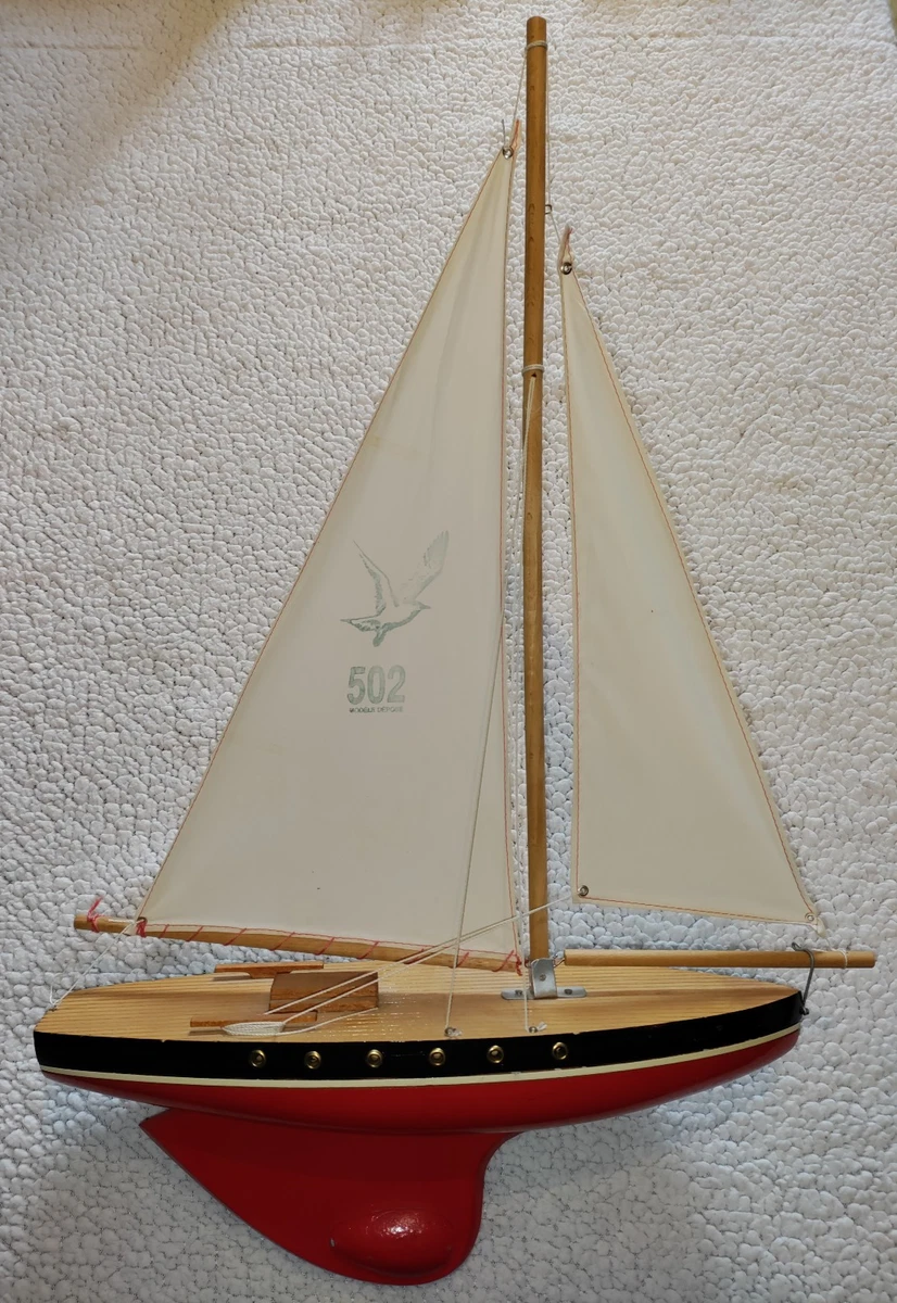 Voilier De Bassin NOVA - MFP FRADET UNIS France - Bateau Bois 1919-1930