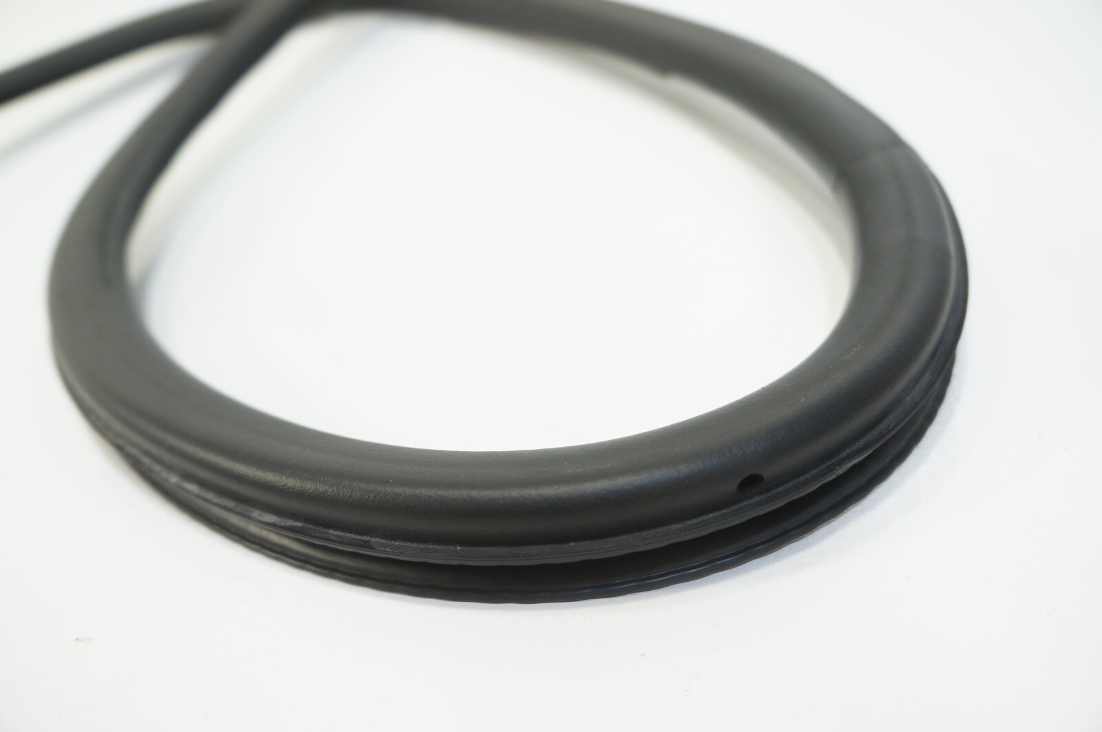Oem 06-2012 Bentley Flying Spur Front Right Passenger Door Weather Strip Seal