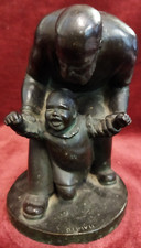 SCULTURA BRONZO 19 cm - UOMO CON BAMBINO - DOMENICO LIMULI (1902-2003)