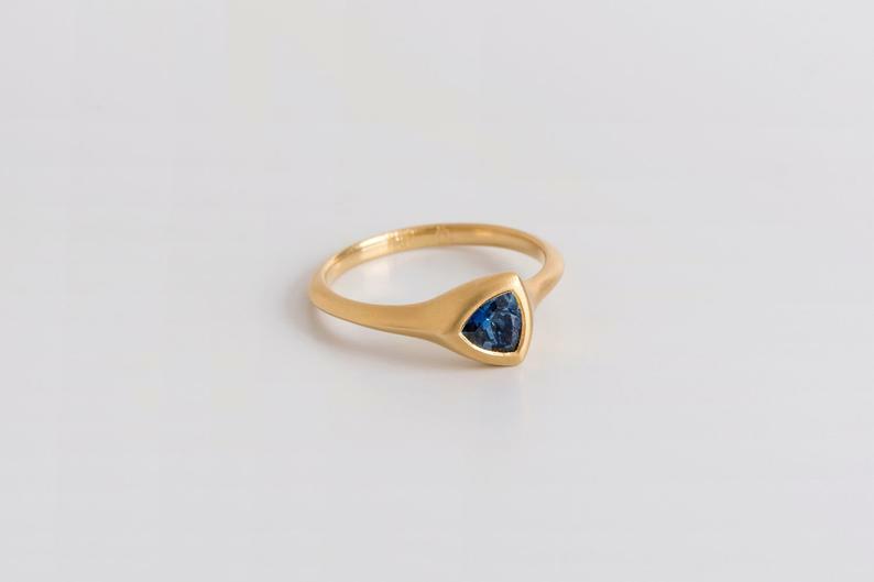 0.56ct Natural Blue Sapphire Engagement Ring Solitaire 14k SOLID Yellow Gold