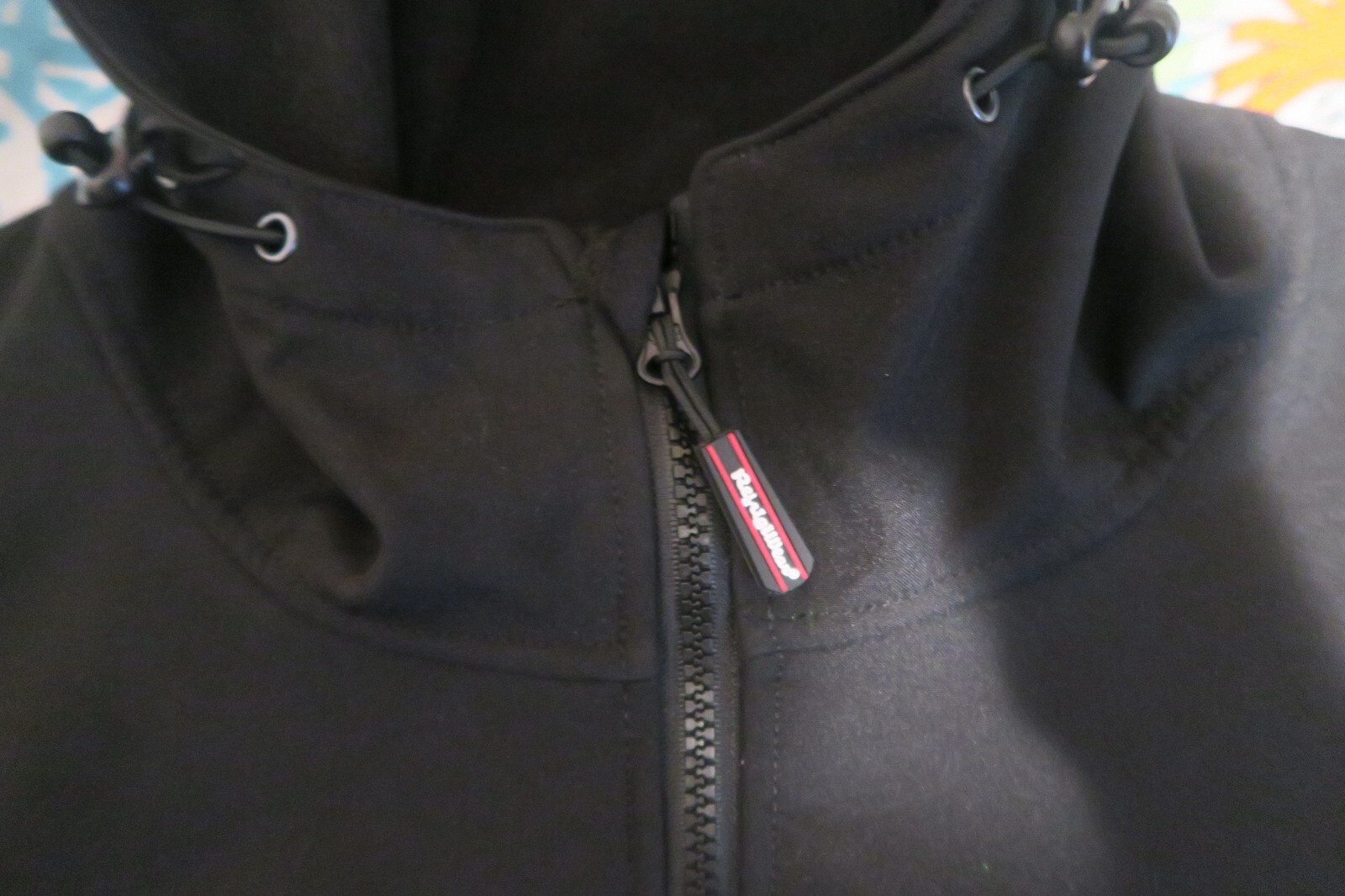 Refrigiwear Men's Lightweight Softshell Jacket w/… - image 4